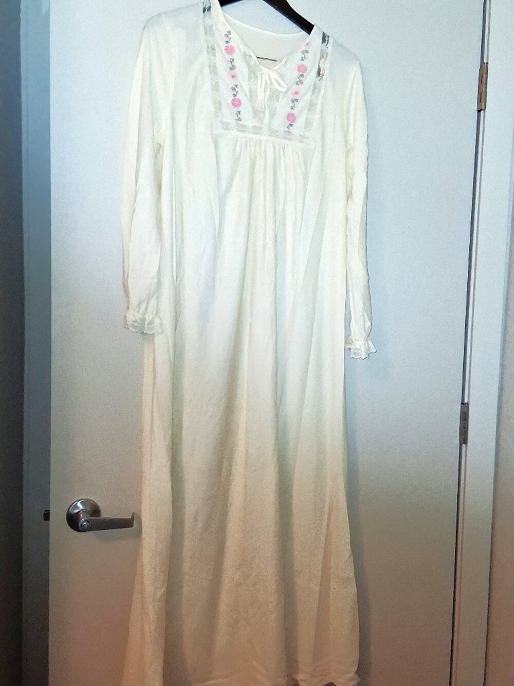 KOMAR embroidery Nightgown Medium Yellow 80s Long Cottagecore Grandma Lace